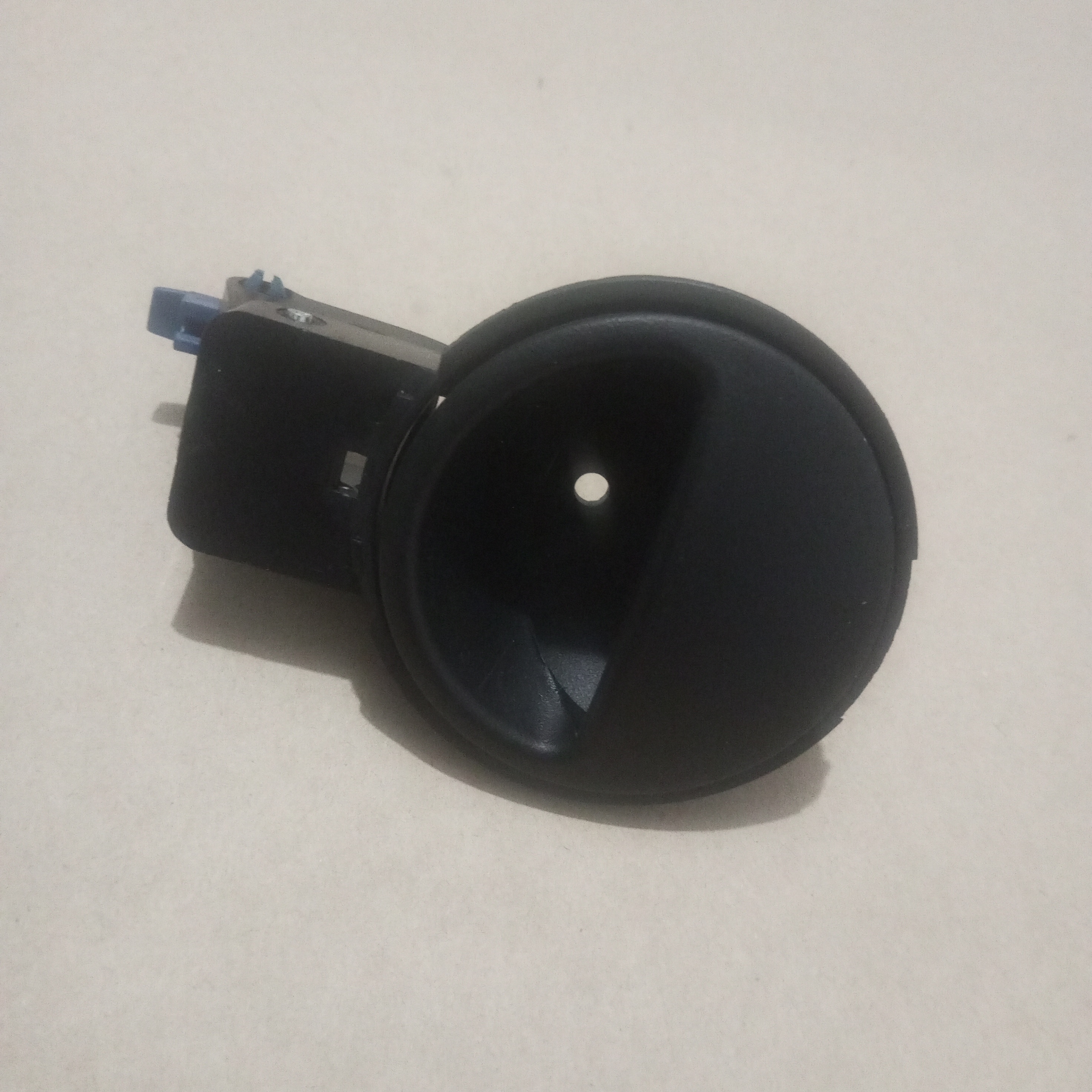 96541648 - MANILLA INTERNA DELT & TRAS DERECHA APERTURA PUERTA - CHEVROLET AVEO - TODOS SEDAN / HATCHBACK  - KOREA - GM GENUINE PARTS